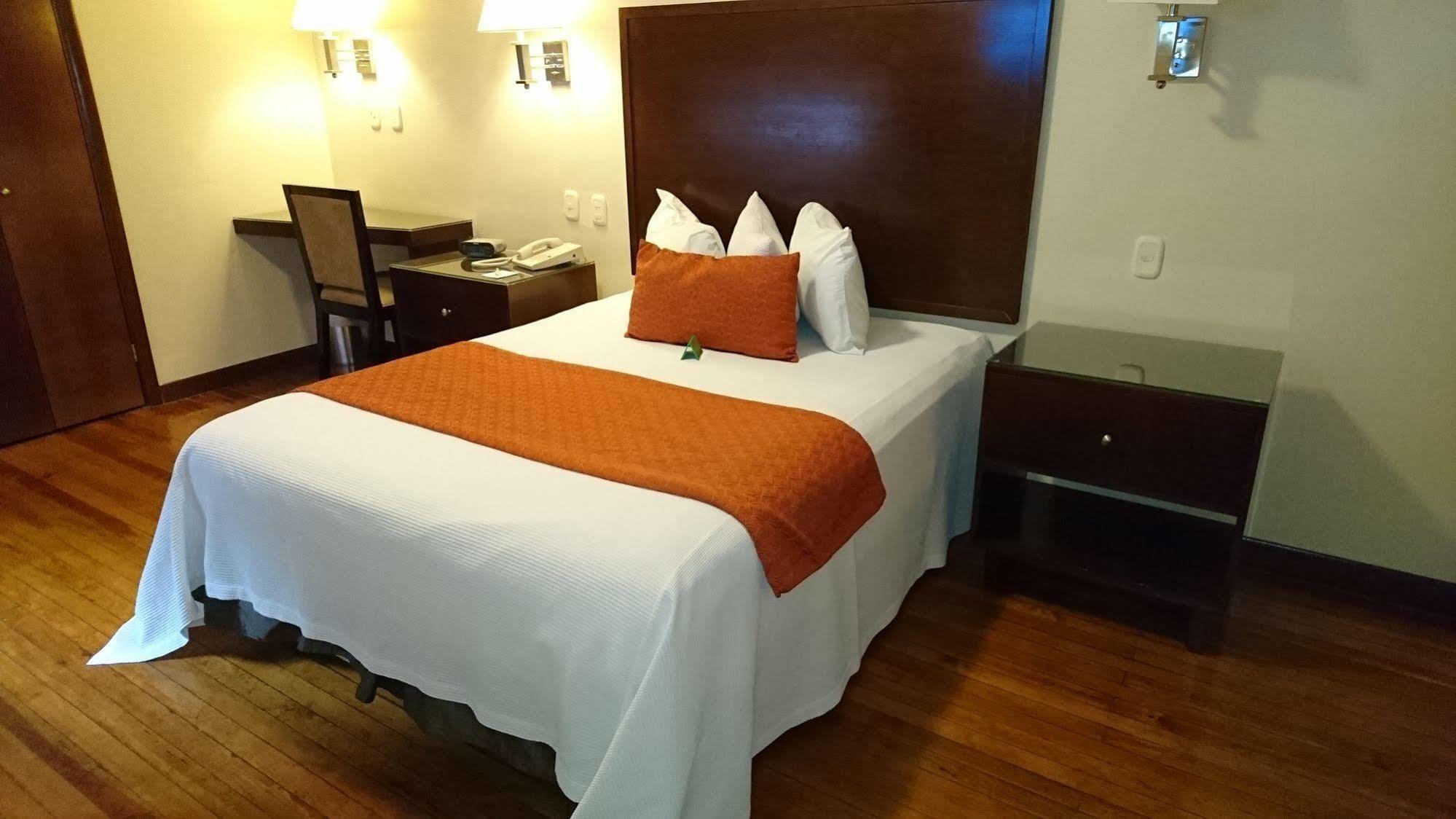 Hotel Plaza Chihuahua Buitenkant foto