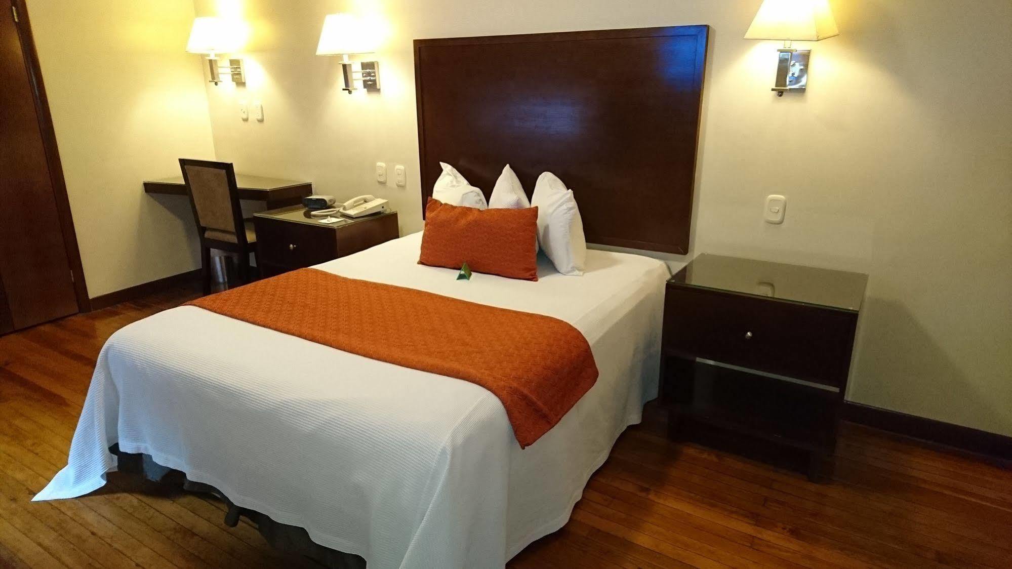 Hotel Plaza Chihuahua Buitenkant foto