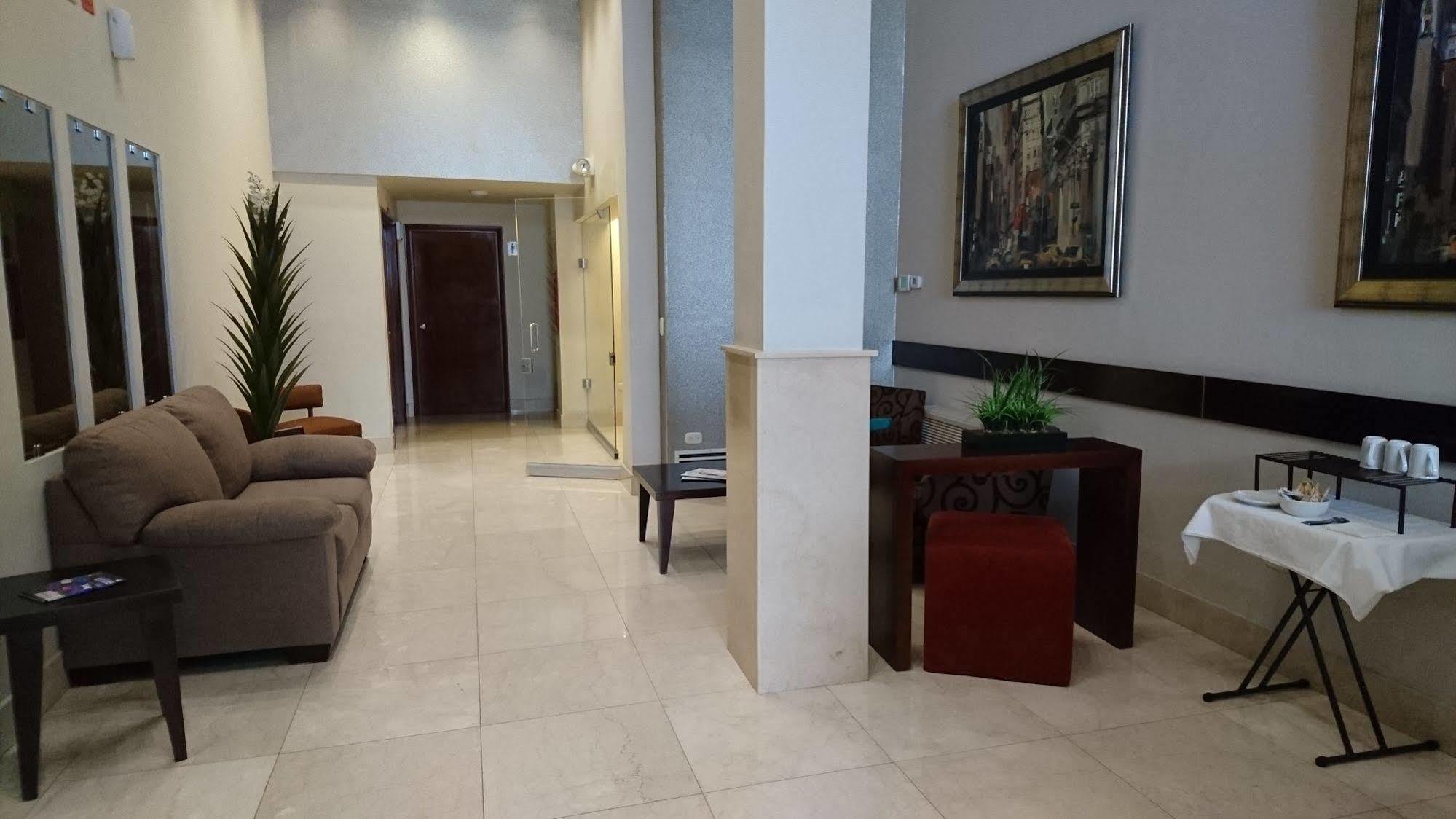 Hotel Plaza Chihuahua Buitenkant foto
